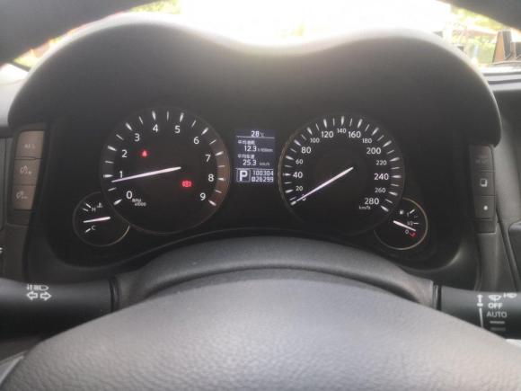 [上海·沪B] 二手英菲尼迪英菲尼迪Q702013款 Q70L 2.5L 舒适版