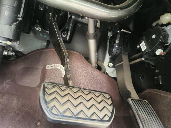 [青岛·鲁B] 二手哈弗哈弗H62017款 红标 运动版 1.5T 自动两驱豪华型