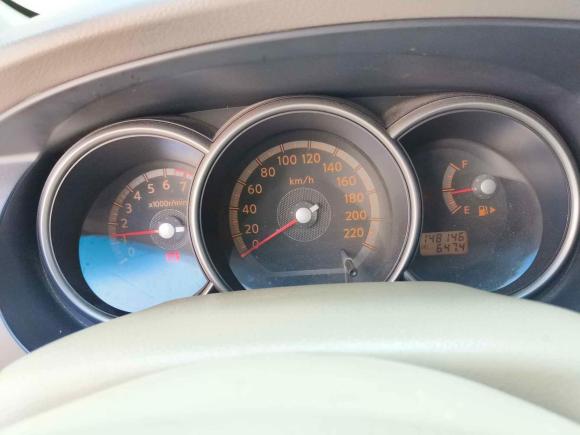 [南通·苏F] 二手日产骊威2010款 劲逸版 1.8L 手动标准型