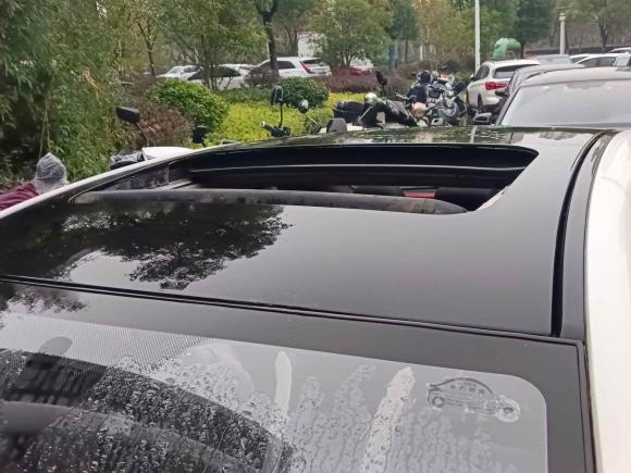 [苏州·苏B] 二手三菱翼神2012款 经典 1.8L CVT黑白版