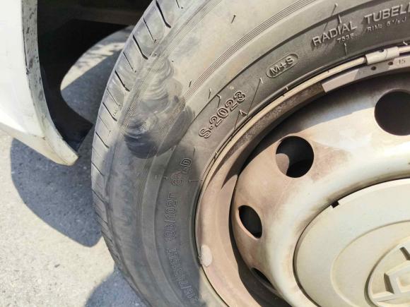 [南京·苏C] 二手上汽大通MAXUS新途V802021款 2.0T 手动经典傲运通短轴超低顶5/6座