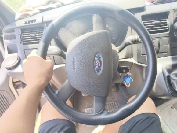 [南通·苏F] 二手福特新世代全顺2016款 2.2T短轴6座中顶多功能车