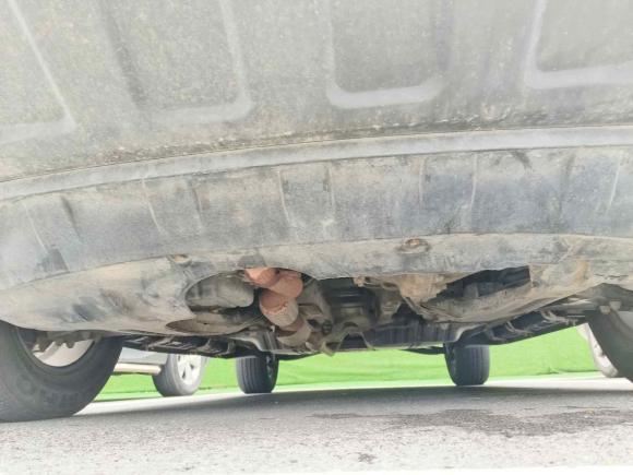 [无锡·苏B] 二手起亚狮跑2012款 2.0L 手动两驱版GLS