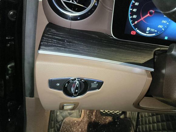 [武汉·鄂A] 二手奔驰奔驰E级2023款 E 300 L 豪华型