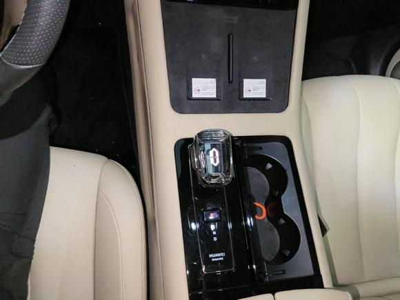 [深圳·粤B] 二手鸿蒙智行问界M72022款 1.5T 四驱旗舰版