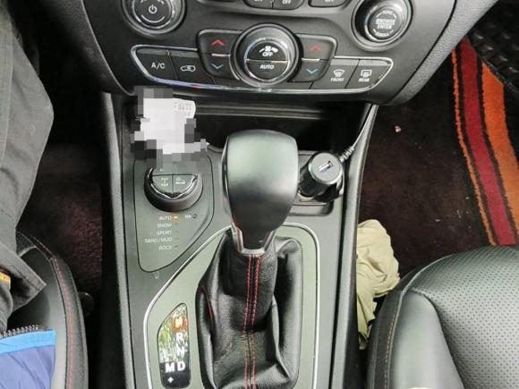 [西安·陕A] 二手Jeep自由光2020款 2.0T 四驱高性能旗舰版