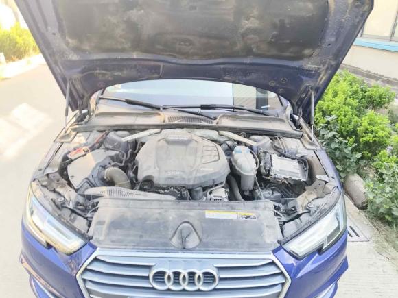 [南京·苏L] 二手奥迪奥迪A4L2018款 30周年年型 40 TFSI 时尚型