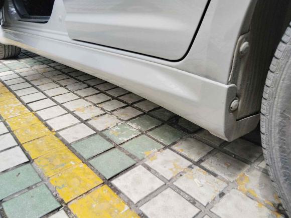 [南京·苏A] 二手铃木雨燕2011款 1.5L 手动时尚版