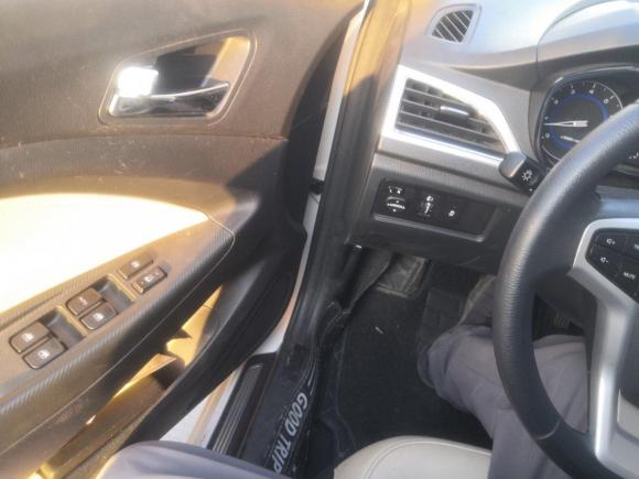 [佛山·粤E] 二手长安悦翔V72015款 1.6L 自动乐享型 国IV