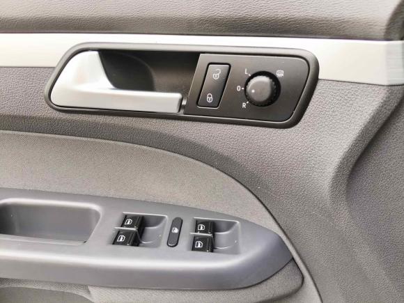 [成都·川A] 二手大众途安2015款 1.4T 手动风尚版5座