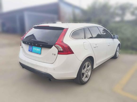 [无锡·苏B] 二手沃尔沃沃尔沃V602013款 T5 智雅版