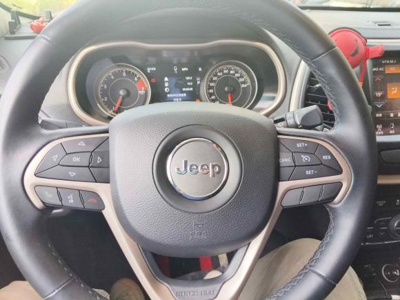 [苏州·吉A] 二手Jeep自由光2019款 2.0L 两驱典尚版 国V