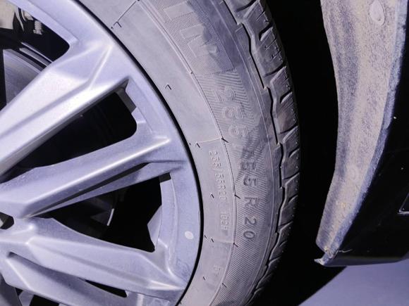 [武汉·鄂W] 二手凯迪拉克凯迪拉克XT62021款 2.0T 七座四驱豪华型