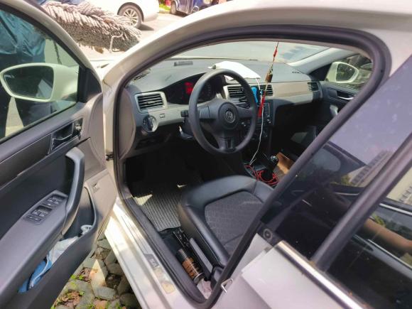 [上海·陕F] 二手大众桑塔纳2015款 1.6L 手动舒适版