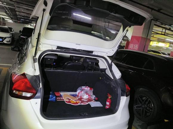 [佛山·粤E] 二手福特福克斯2018款 两厢经典 1.6L 手动风尚型智行版