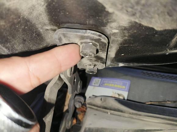 [南京·苏A] 二手江铃驭胜S3502013款 2.4T 两驱特装版