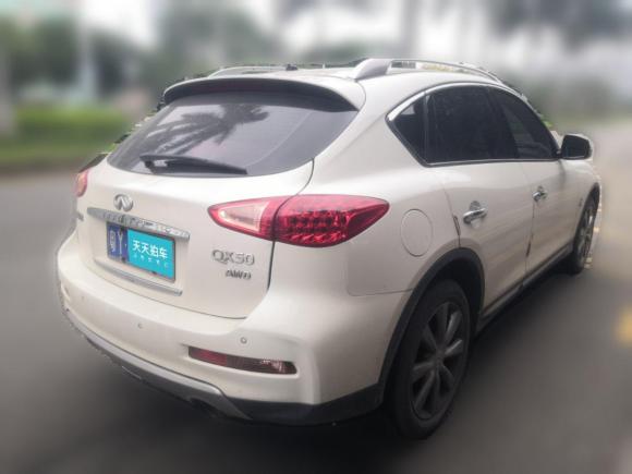 [佛山·粤Y] 二手英菲尼迪英菲尼迪QX502015款 2.5L 舒适版
