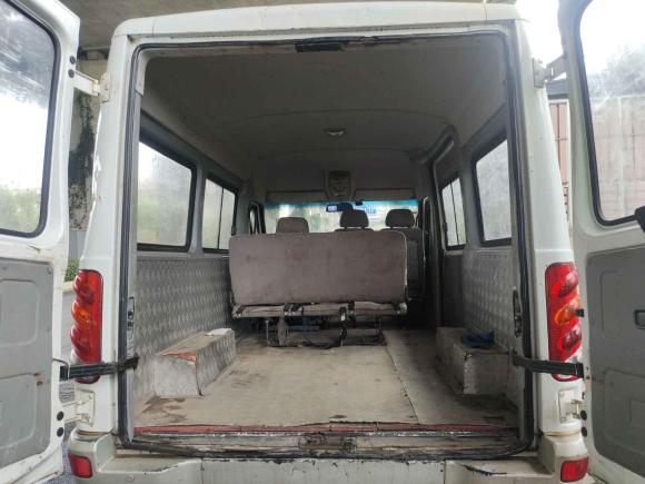 [武汉·鄂A] 二手依维柯依维柯褒迪2012款 2.5T-A32 基本型