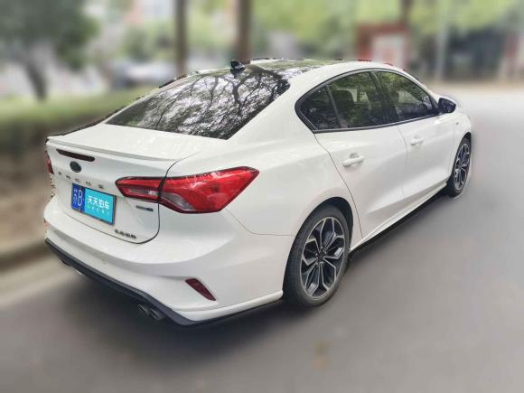 [无锡·苏B] 二手福特福克斯2021款 三厢 EcoBoost 180 自动ST Line