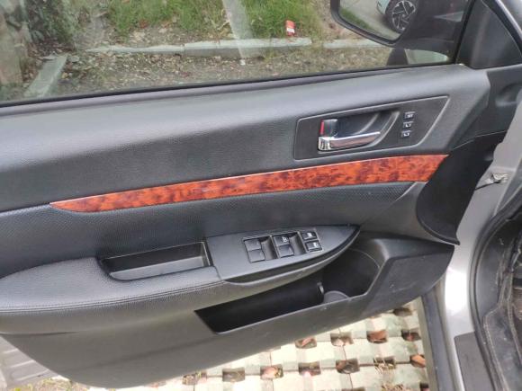 [苏州·苏U] 二手斯巴鲁傲虎2010款 2.5i豪华版