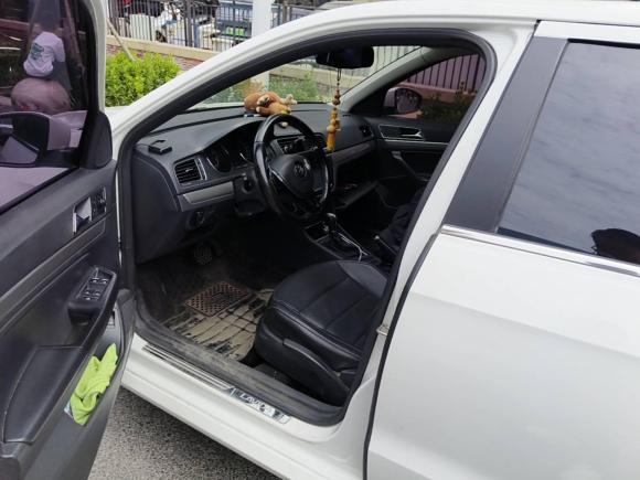 [青岛·鲁B] 二手大众朗逸2015款 1.6L 自动舒适版