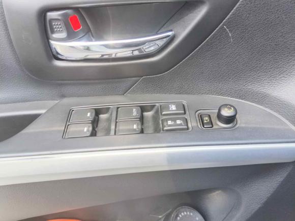 [深圳·粤B] 二手铃木锋驭2014款 1.6L 手动两驱精英型