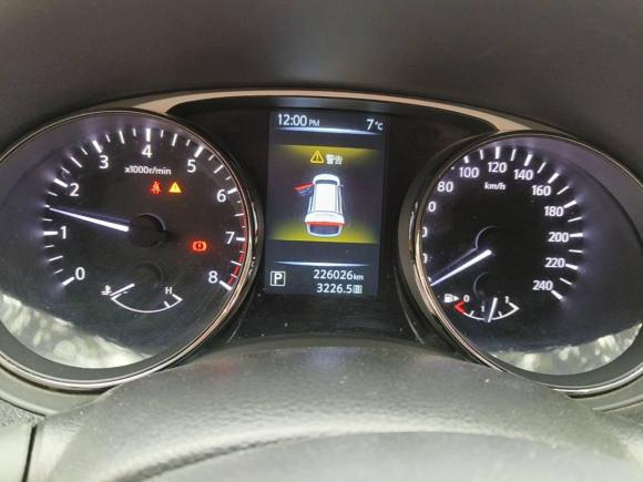 [成都·川A] 二手日产奇骏2014款 2.0L CVT舒适版 2WD