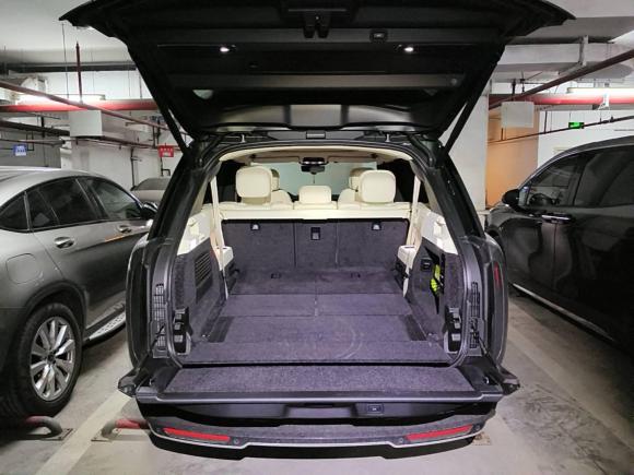 [上海·沪B] 二手路虎揽胜2023款 3.0 L6 400PS 盛世七座加长版