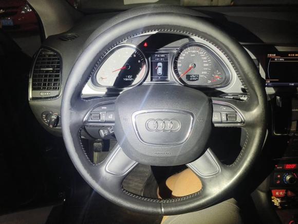 [青岛·鲁B] 二手奥迪奥迪Q72013款 35 TFSI 进取型