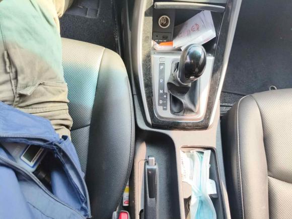 [上海·苏J] 二手现代朗动2015款 1.6L 自动尊贵型