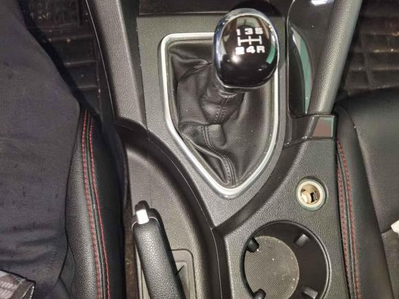 [深圳·粤T] 二手东风风神东风风神AX72015款 2.0L 手动智悦型