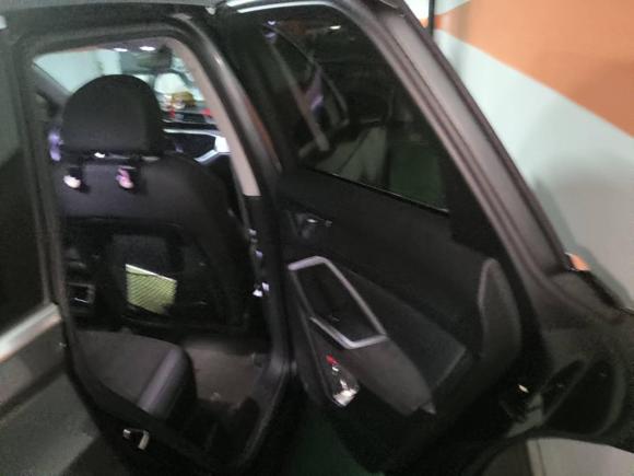 [杭州·浙A] 二手奥迪奥迪Q32022款 35 TFSI 时尚动感型