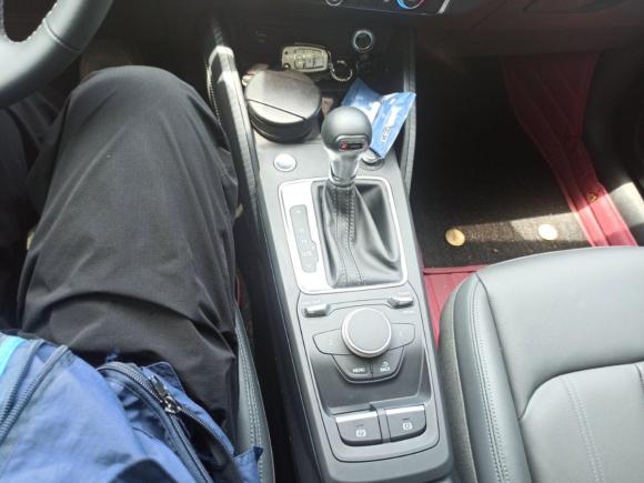 [苏州·苏U] 二手奥迪奥迪Q2L2022款 35 TFSI 时尚致雅型