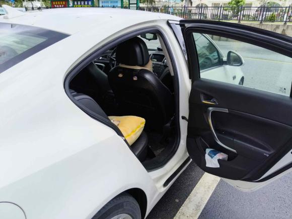 [广州·粤A] 二手别克君威2010款 2.0T 豪华运动版