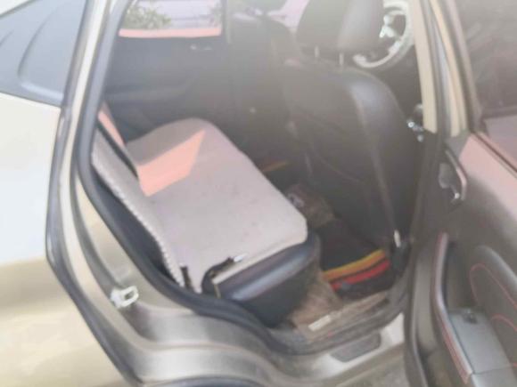 [青岛·鲁B] 二手东南东南DX32016款 1.5T CVT豪华型