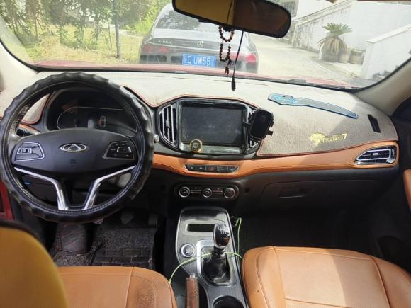 [上海·皖B] 二手奇瑞瑞虎72016款 1.5T 手动耀目版