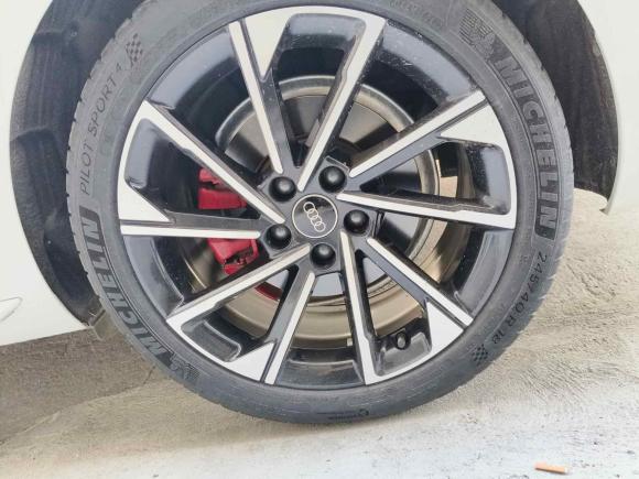 [嘉兴·浙F] 二手奥迪奥迪A4L2022款 40 TFSI 时尚致雅型