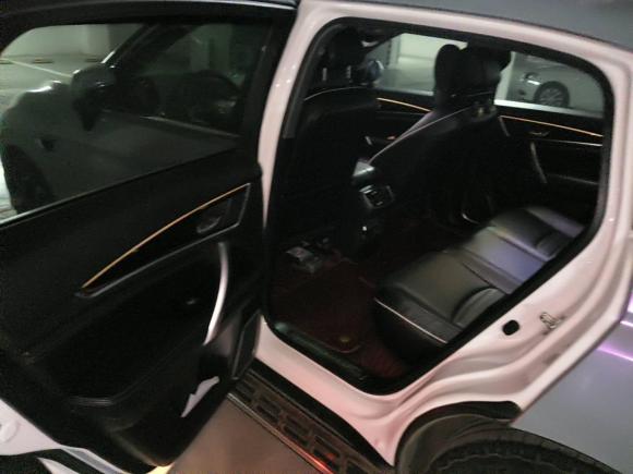 [西安·陕A] 二手本田本田UR-V2017款 370TURBO 两驱尊贵版 国V