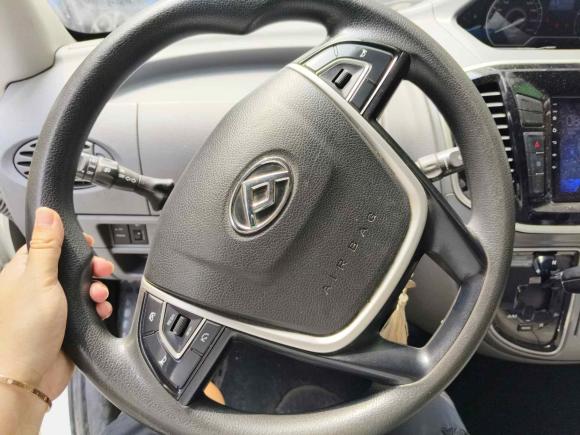 [嘉兴·浙A] 二手上汽大通MAXUS新途V802020款 2.5T AMT经典城配王短轴中顶2/3座