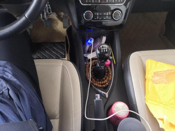 [南京·苏A] 二手长安凯程长安欧尚A6002016款 1.5L 手动豪华型7座