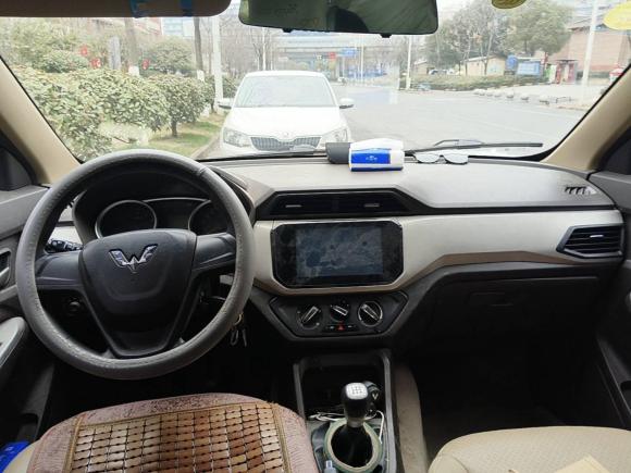 [无锡·苏B] 二手五菱汽车五菱宏光2018款 1.5L S舒适型L2B