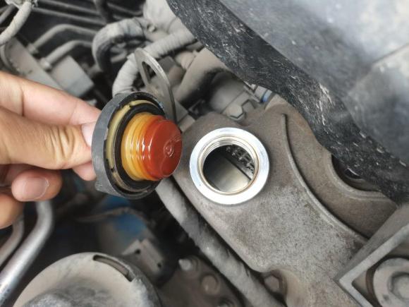 [温州·浙C] 二手长安长安CS152016款 1.5L 自动时尚版