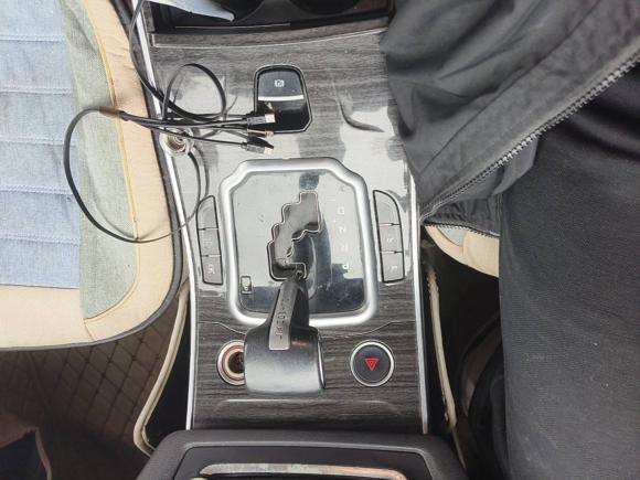 [青岛·鲁U] 二手陆风陆风X72015款 2.0T 全景尊享版