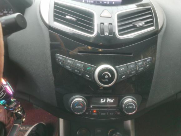 [宁波·苏A] 二手海马海马S52015款 1.6L 手动智能豪华型