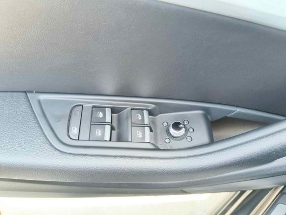 [深圳·粤B] 二手奥迪奥迪A4L2020款 40 TFSI 豪华动感型