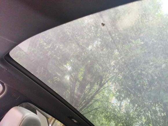 [西安·陕U] 二手路虎揽胜极光2012款 2.0T 5门耀动版