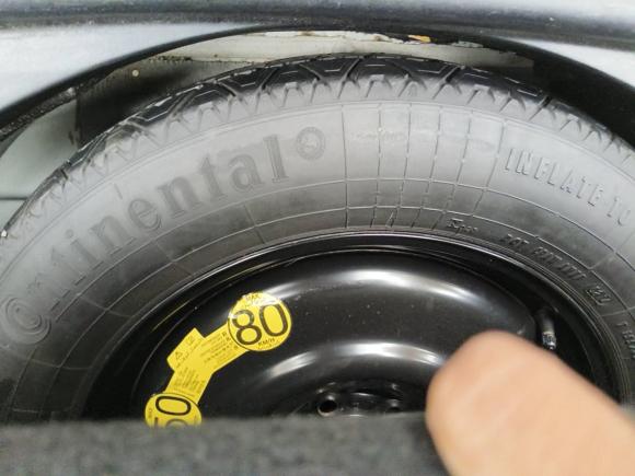 [南京·苏A] 二手路虎揽胜极光2014款 2.0T 5门耀动版