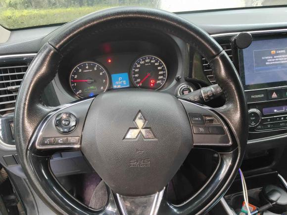 [宁波·浙B] 二手三菱欧蓝德2017款 2.0L 两驱荣耀版 5座