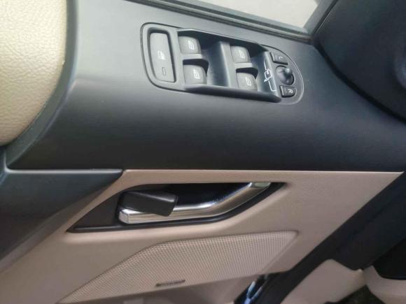 [温州·浙C] 二手路虎神行者22014款 2.0T Si4 SE汽油版