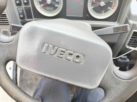 [杭州·浙A] 二手依维柯依维柯得意2014款 2.5T-A35 NJ6484ACM47Z4